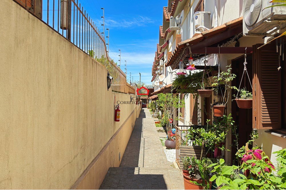 Sobrado em Condomínio Tristeza Porto Alegre 